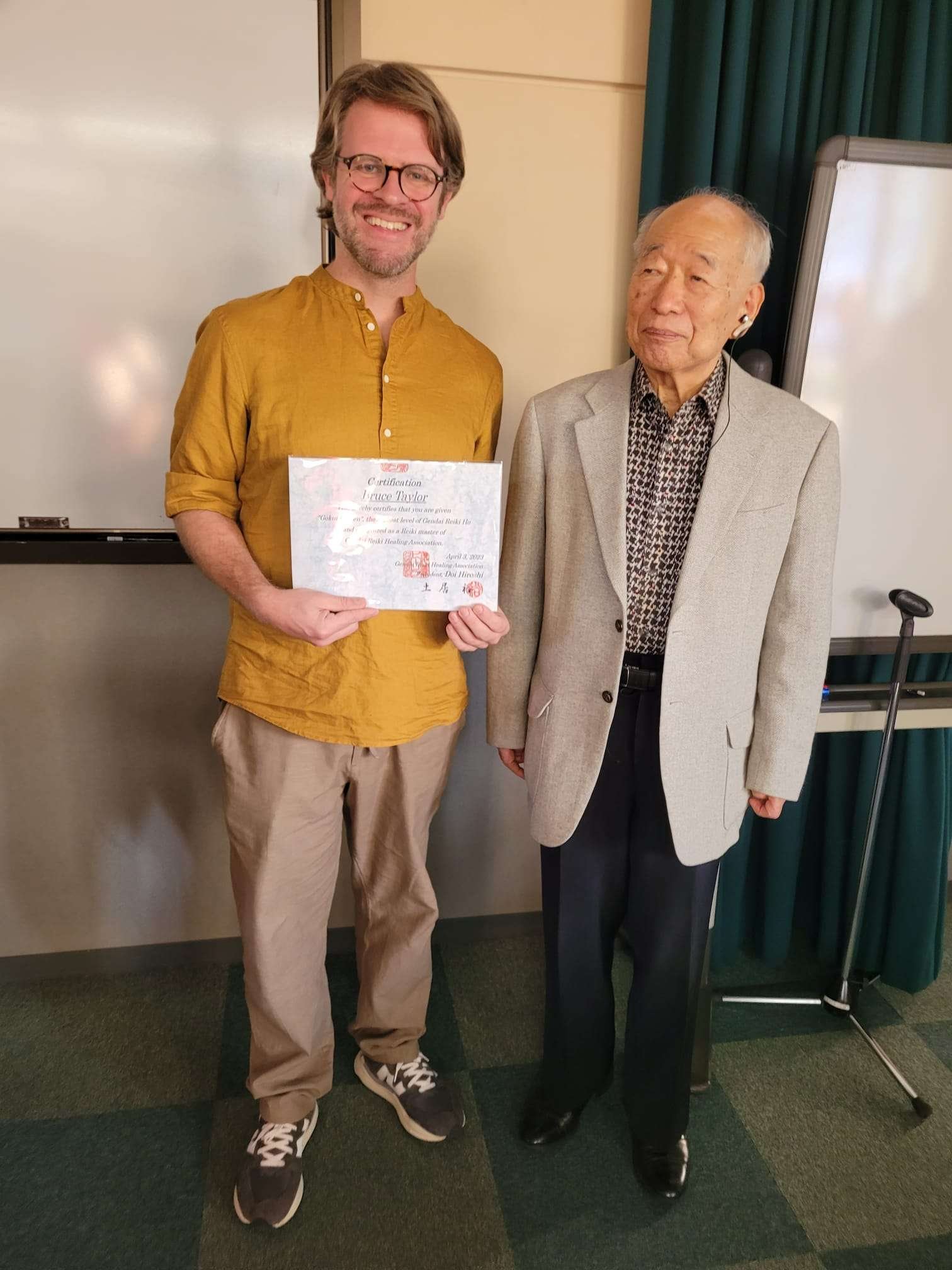 Bruce Taylor and Doi Sensei (Gendai Reiki) in Osaka - Japan Reiki Teacher Doi Sensei