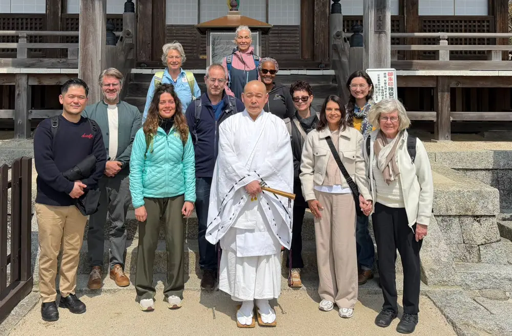 Ajari Sama group photo